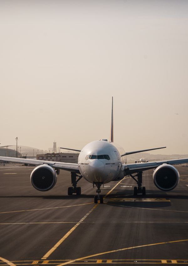 Boeing 777 Front View Free Photo