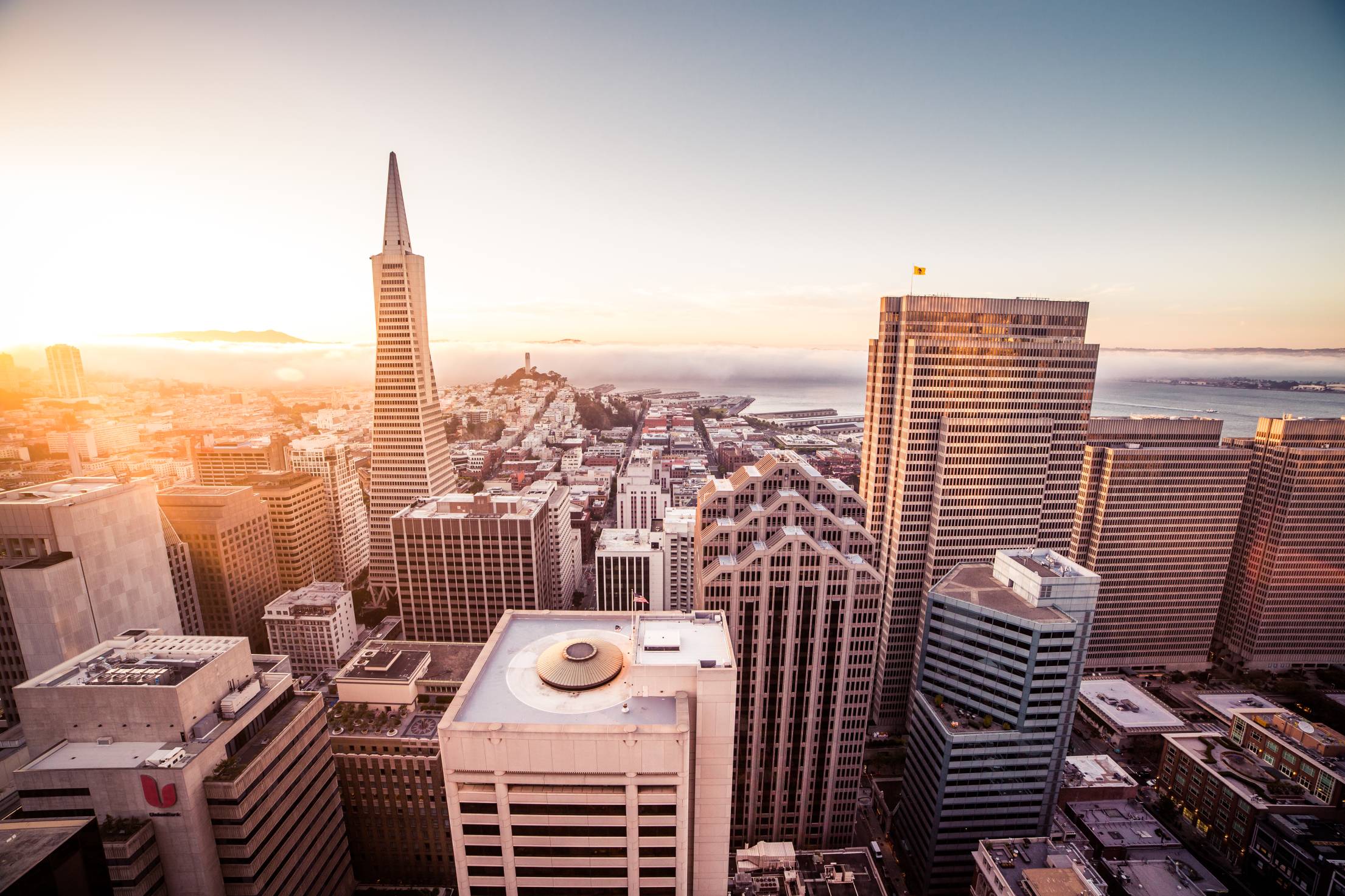 Sunset Over the Skyscrapers in San Francisco Free Photo